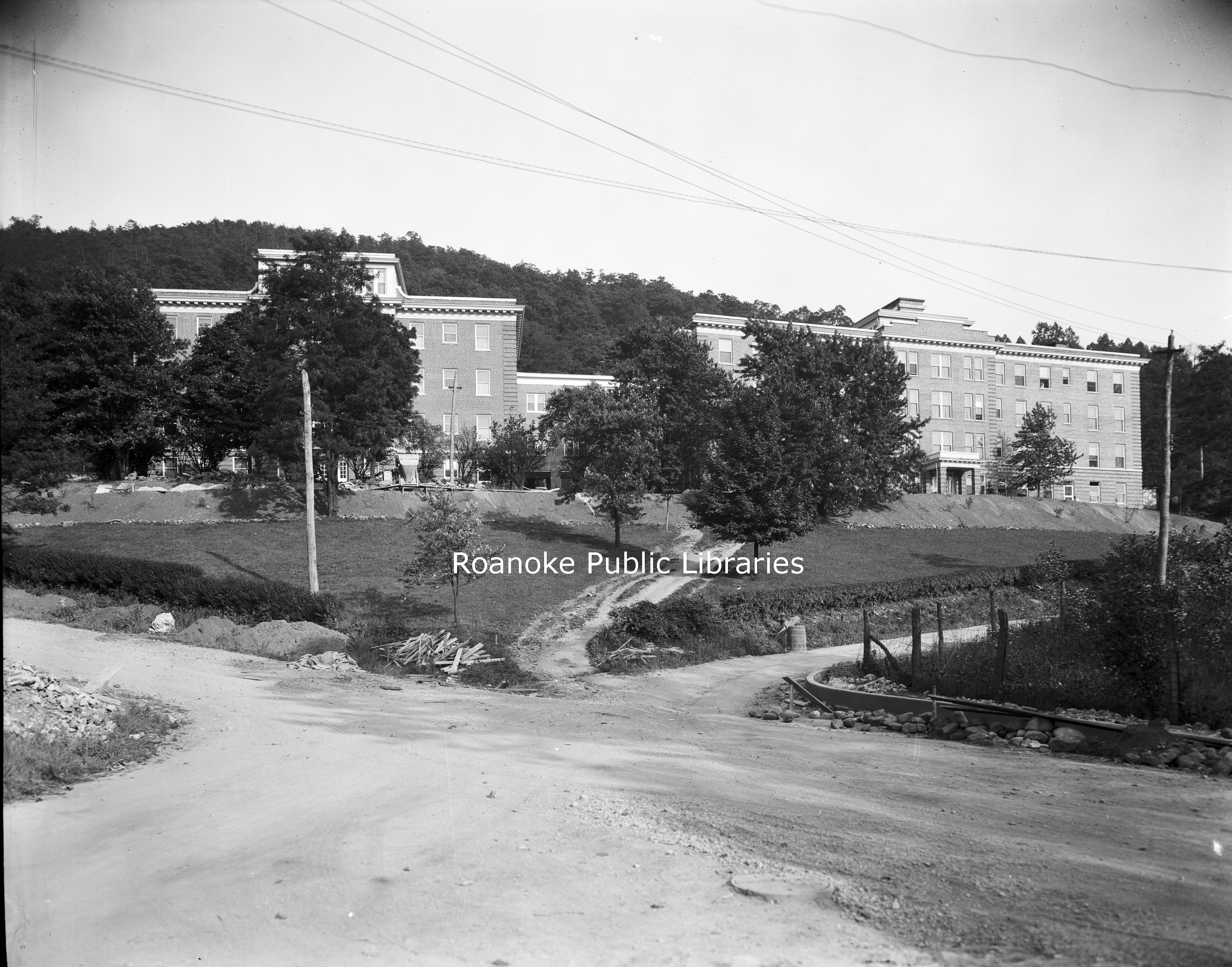 Davis 14.51 Roanoke Hospital.jpg