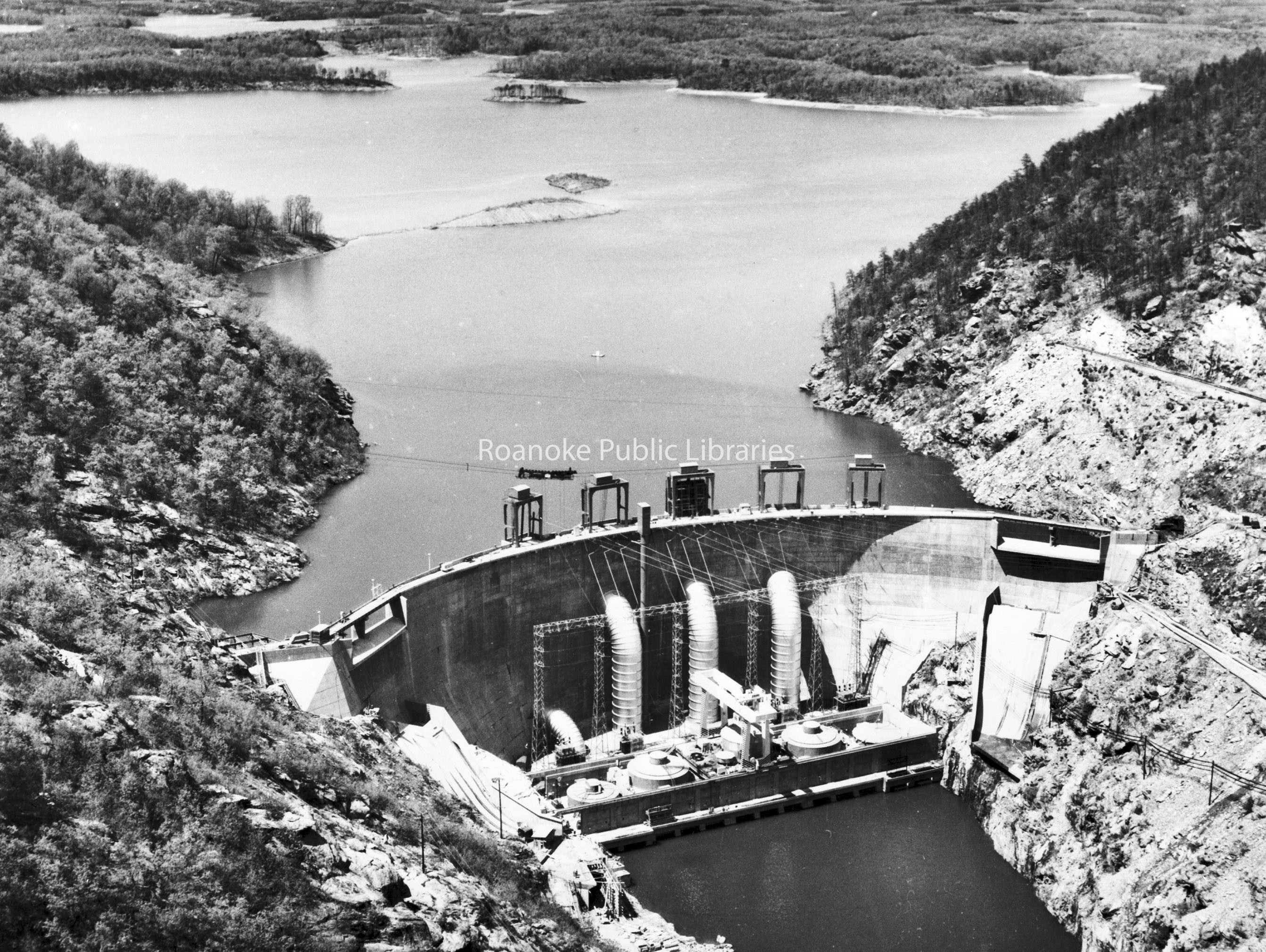 Davis2 66  SML Dam.jpg